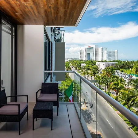 Aloja Oceanview In The Hotel Zone